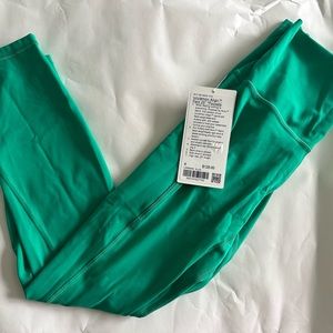 Lululemon align leggings Size 6 25” in Kelly green